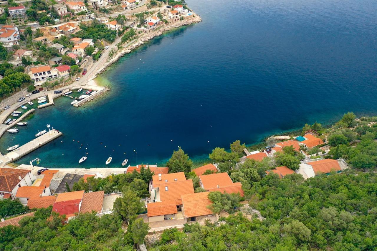 Villa Relax , With Seaview And Two Pools Near Beach Старіґрад Екстер'єр фото