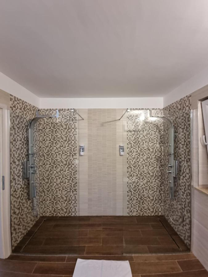 Villa Relax , With Seaview And Two Pools Near Beach Старіґрад Екстер'єр фото